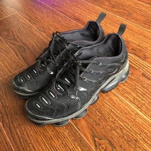 Nike vapor max plus TRIPLE BLACK